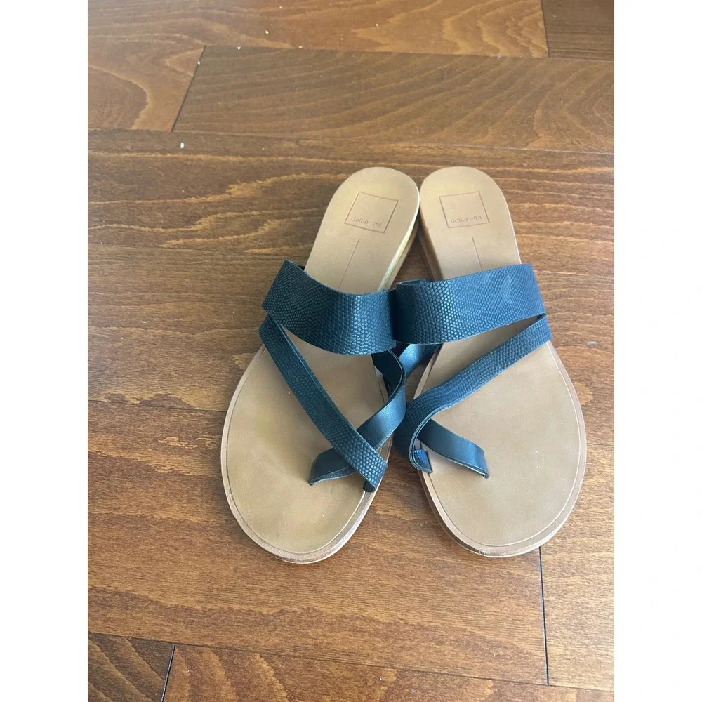 Dolce Vita Paddy Black Textured Toe Loop Flat Slide Sandals Womens Size 10 M